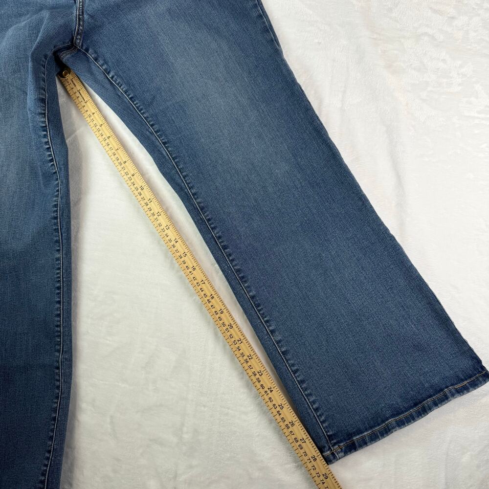 Lane Bryant Women’s Bootcut Jeans Size 20 Stretch Medium Wash - Picture 4 of 11